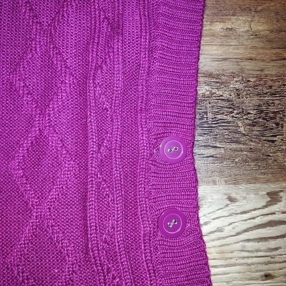 Styles &CO OVER SIZED Sweater buttons on sides - Picture 3 of 11